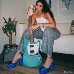 RAID Aamira Platform Heel In Blue