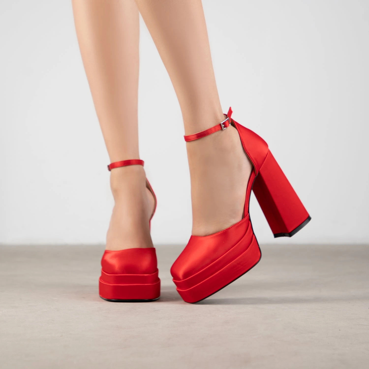 RAID Aamira Platform Heel In Red - Image 2