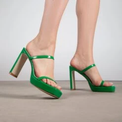 RAID Genica Heeled Mule In Green