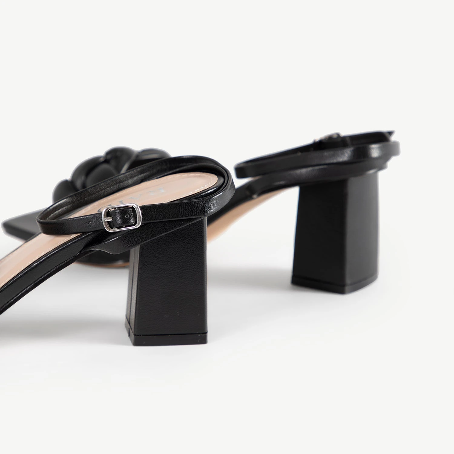 RAID Jaelyn Block Heel Sandal In Black - Image 4