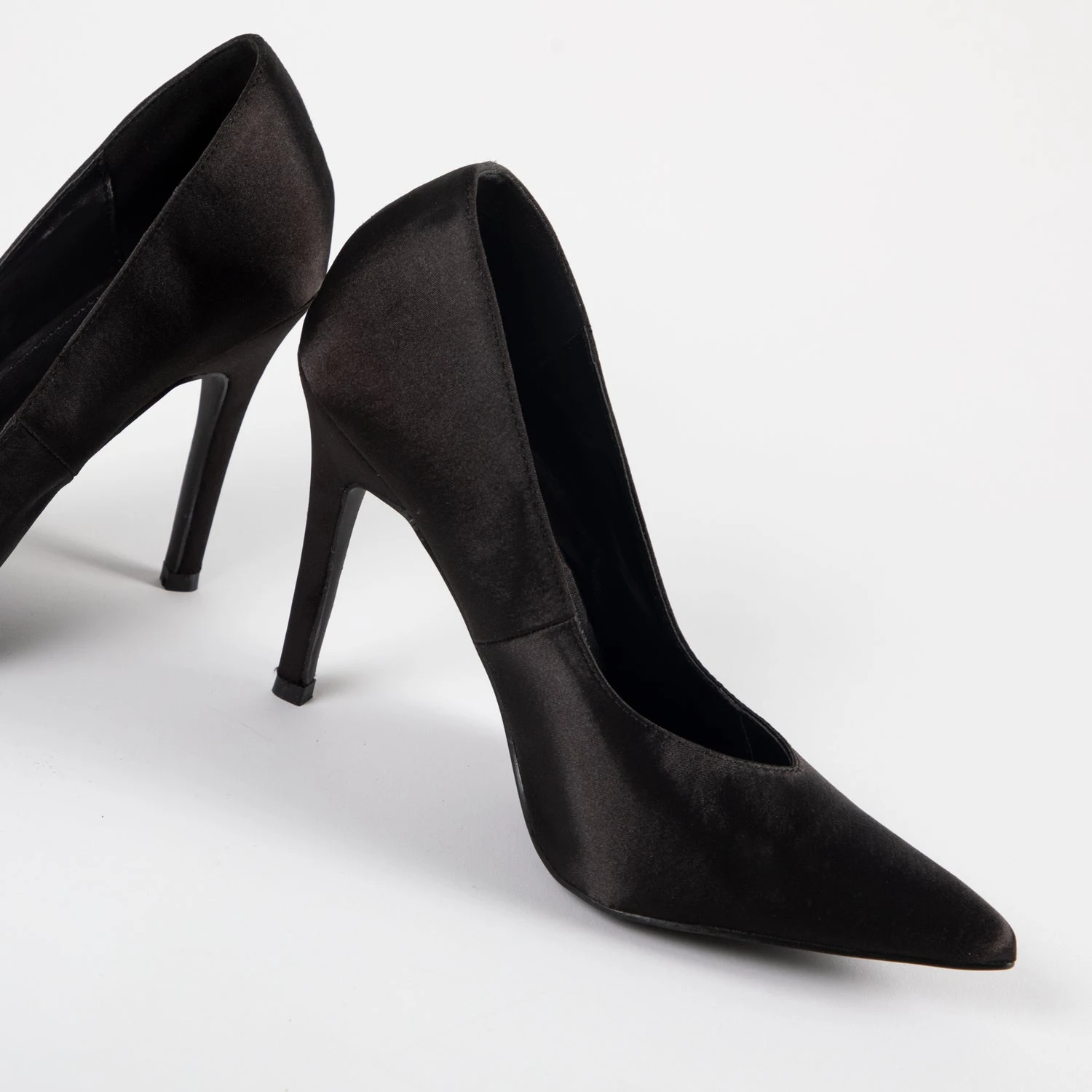 RAID Maliny Court Heel In Black Satin - Image 5