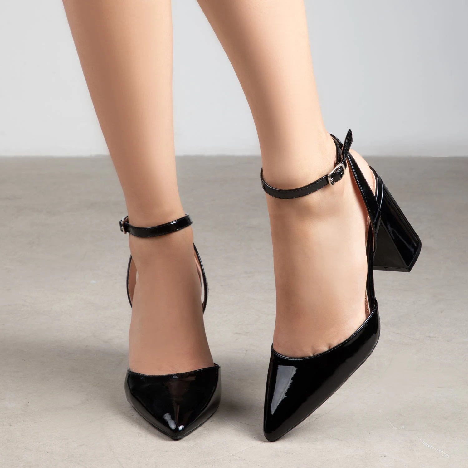 RAID Neima Block Heel Pumps In Black - Image 4