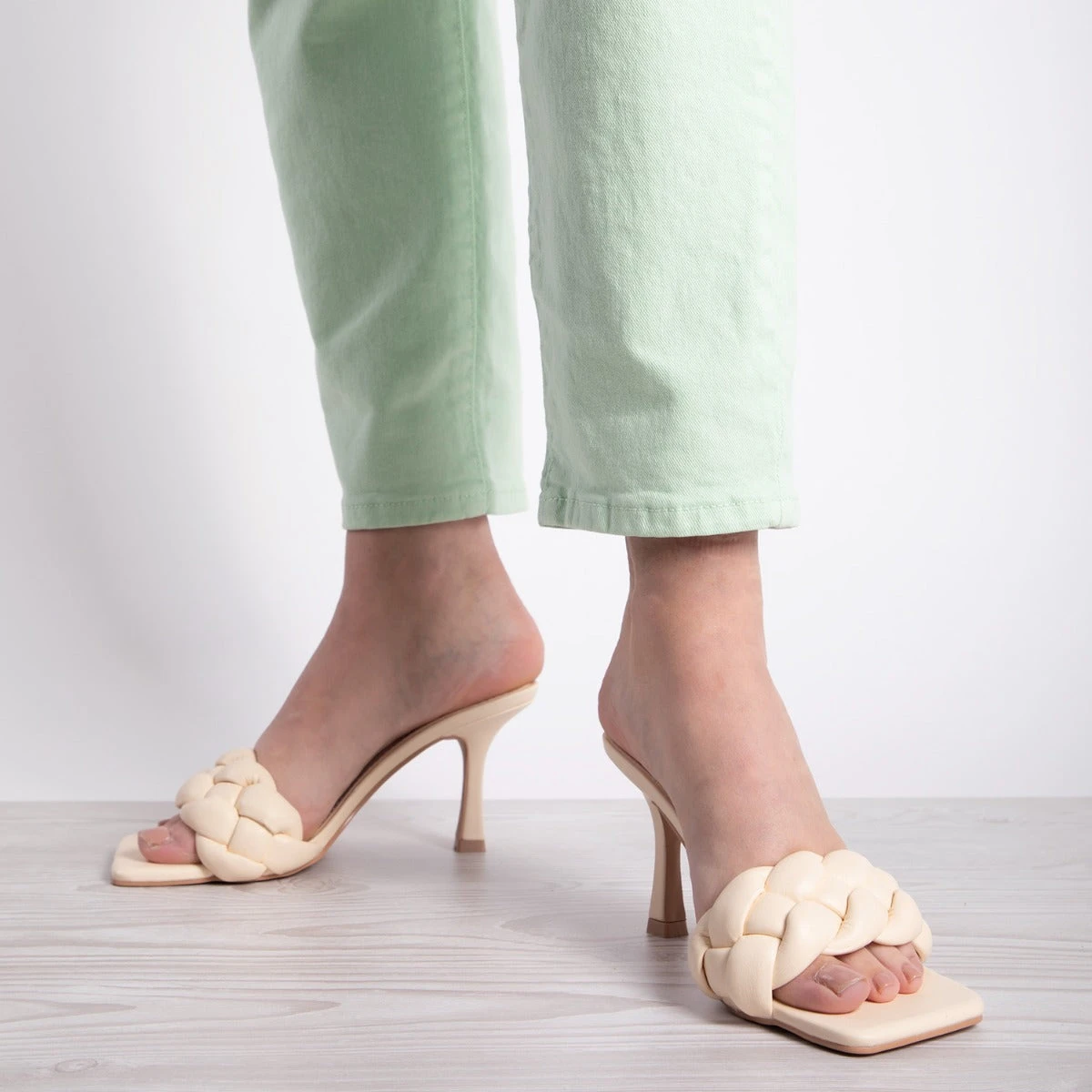 RAID Sandra Padded Mule In Butter Yellow - Image 7